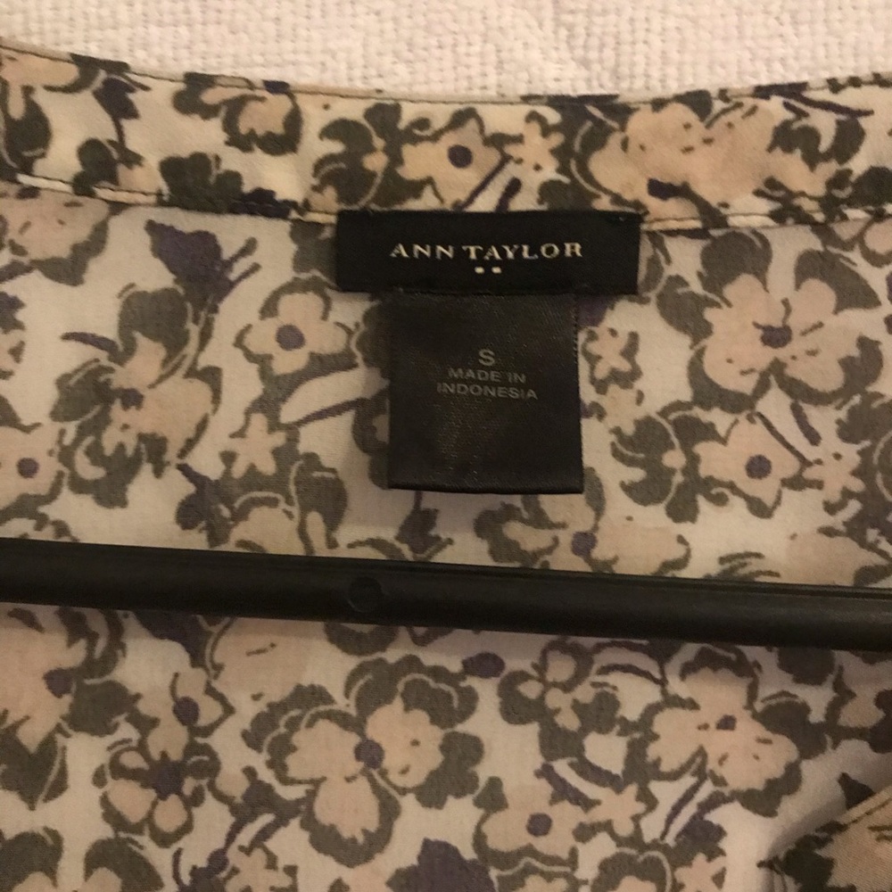 ANN TAYLOR Flower Tunic - Picture 3 of 8